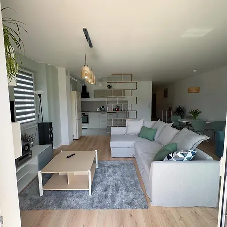 K13 Przy Swietokrzyskiej - - Wgh Rent * Zywiec